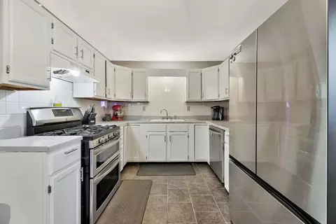 Kitchen - 1703 N Cron St, Augusta, KS 67010 photo 2 of 5