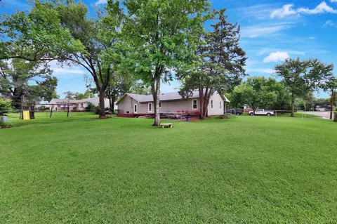 Exterior - 1703 N Cron St, Augusta, KS 67010 photo 8 of 9
