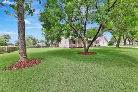 Exterior - 1703 N Cron St, Augusta, KS 67010 photo 9 of 9