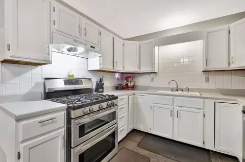 Kitchen - 1703 N Cron St, Augusta, KS 67010 photo 3 of 5