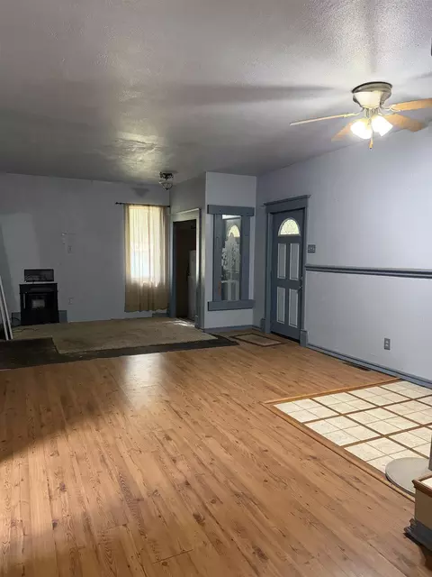 Living - 404 E 7th, Harper, KS 67058 photo 1 of 2
