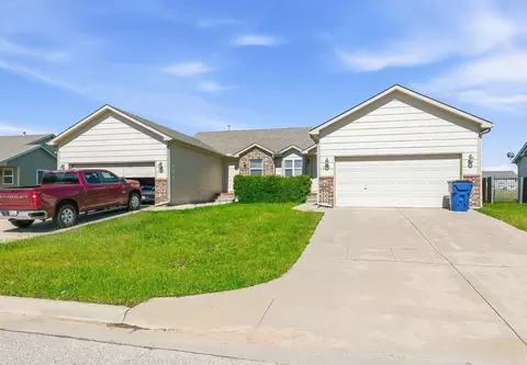 3345 N Governeour Cir, Wichita, KS 67226