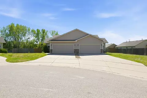 3362 N Governeour Cir, Wichita, KS 67226