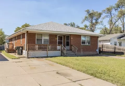 656-658 S Front St, Salina, KS 67401