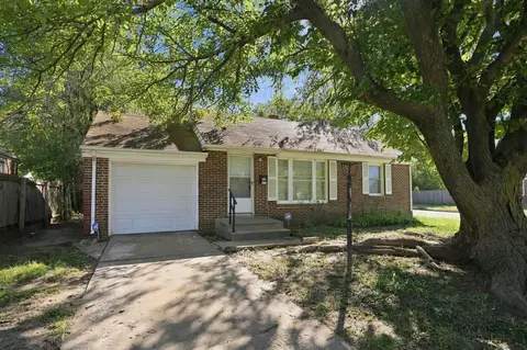 1302 N Crestway, Wichita, KS 67208