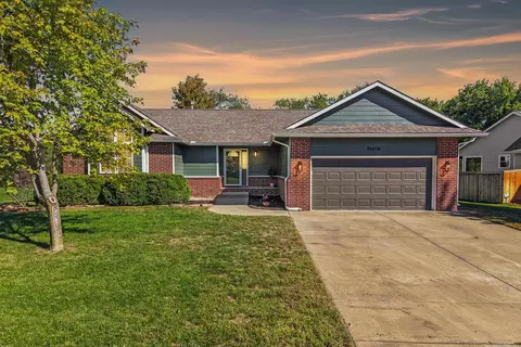 15818 E Woodcreek St, Wichita, KS 67230