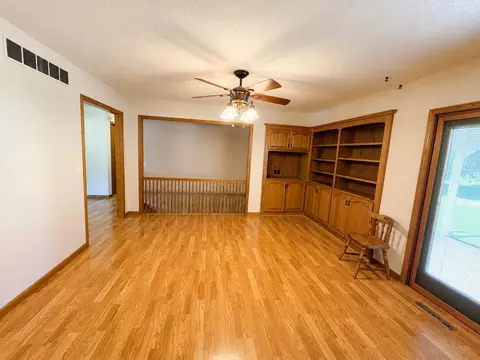 Living - 409 N Willow St, Solomon, KS 67480 photo 3 of 3