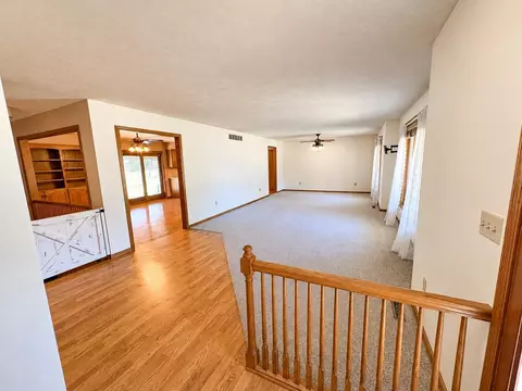 Living - 409 N Willow St, Solomon, KS 67480 photo 1 of 3