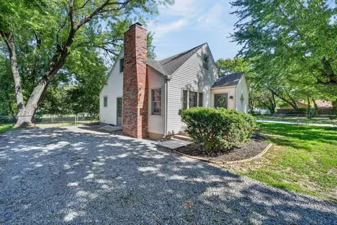 3426 E Navajo Ln, Wichita, KS 67216