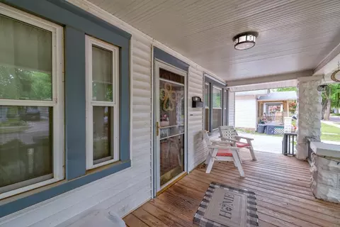 1302 Hackney, Winfield, KS 67156 photo 2
