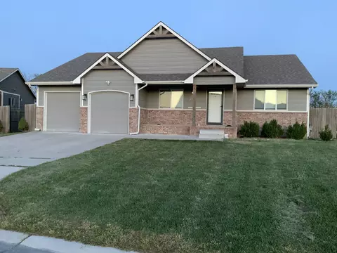 2318 S Chateau St, Wichita, KS 67207