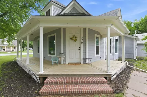 420 W 5th, Belle Plaine, KS 67013