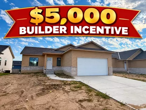 5049 N Toben Ct, Bel Aire, KS 67226