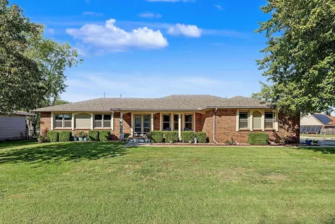 445 N Ohio St, Benton, KS 67017