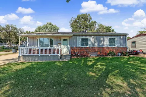 528 W 7th St, Haysville, KS 67060