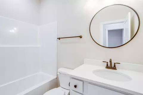 Bath - 3635 N Starlight St, Maize, KS 67223 photo 1 of 3
