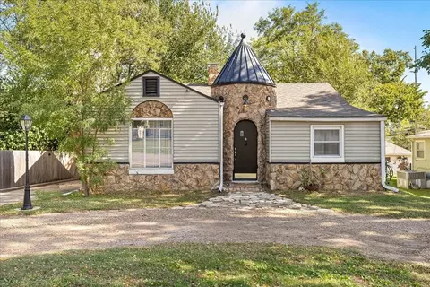 Exterior - 1208 N Ohio St, Augusta, KS 67010 photo 2 of 5