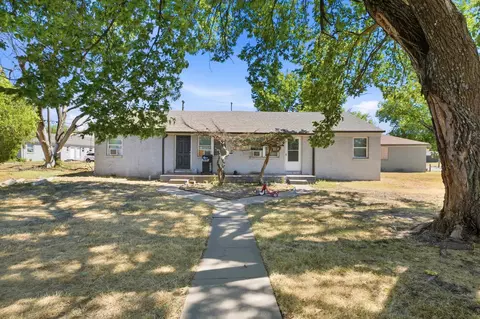 6514-6516 E Cottonwood Ln, Wichita, KS 67207