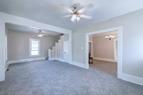Living - 712 E 10th, Winfield, KS 67156 photo 5 of 6
