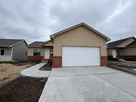 8985 E Forbes Cir, Bel Aire, KS 67220