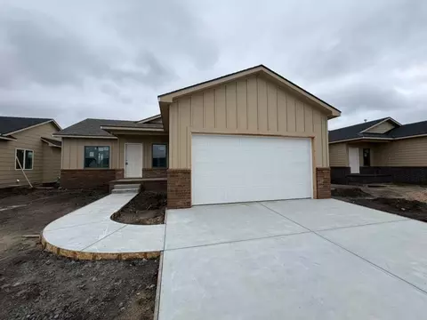 8973 E Forbes Cir, Bel Aire, KS 67226