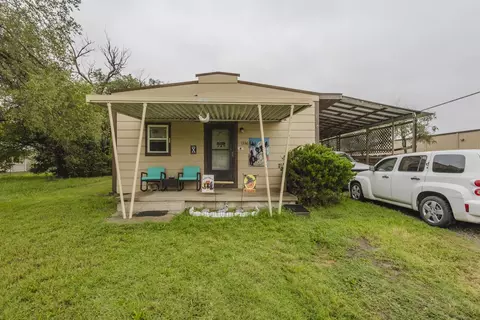1336 S Everett St, Wichita, KS 67213