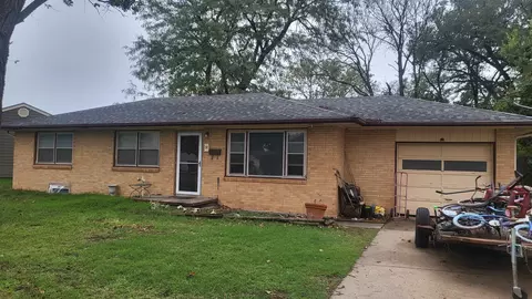 38 Harvest Ln, Hutchinson, KS 67502