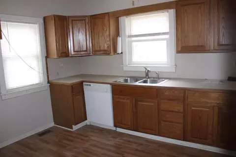 Kitchen - 710 E 14th Ave, Winfield, KS 67156 photo 1 of 2
