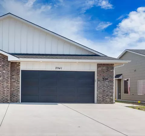 2953 S Maize Ct #200, Wichita, KS 67215