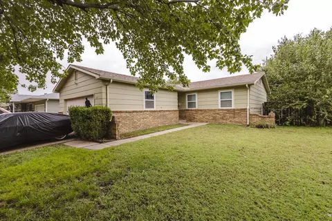 2814 S Chase, Wichita, KS 67217