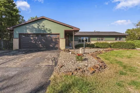 4845 E Country Club Rd, Salina, KS 67401