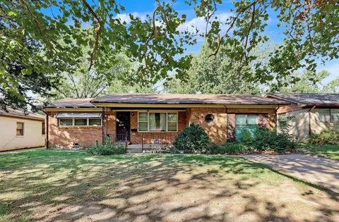 2031 S Edgemoor Dr, Wichita, KS 67218
