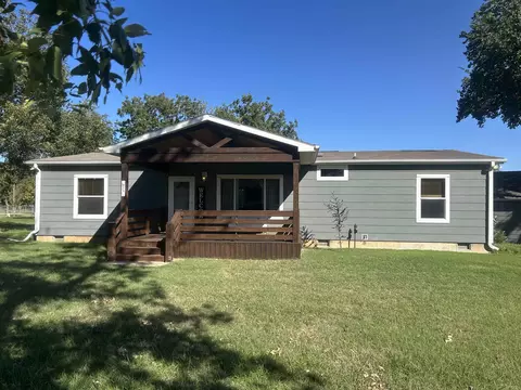 823 S Douglas St, Wellington, KS 67152