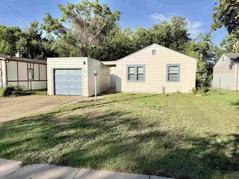 2261 S S Grv, Wichita, KS 67211