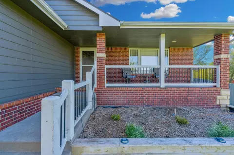Exterior - 333 E Quail Ridge St, Mulvane, KS 67110 photo 2 of 7
