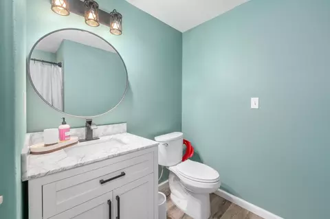 Bath - 333 E Quail Ridge St, Mulvane, KS 67110 photo 4 of 5