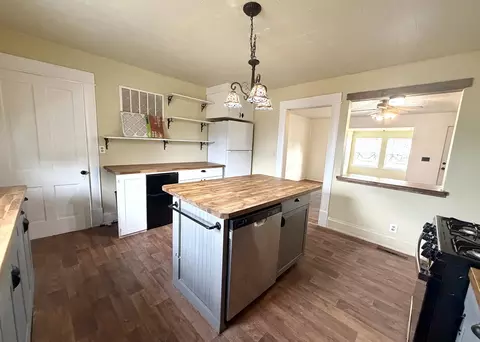 Kitchen - 26 Ash St, Miltonvale, KS 67466 photo 2 of 2