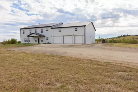 5574 E Cloud St, Salina, KS 67401