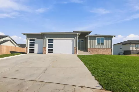 12915 E Spring Valley St, Wichita, KS 67230