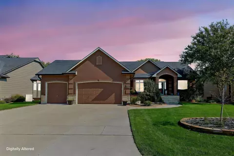 3918 Lakecrest, Wichita, KS 67205