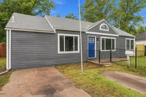 2127 S Hydraulic Ave, Wichita, KS 67211