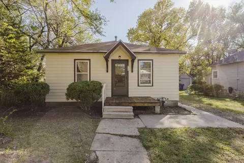217 SW 6th, Newton, KS 67114