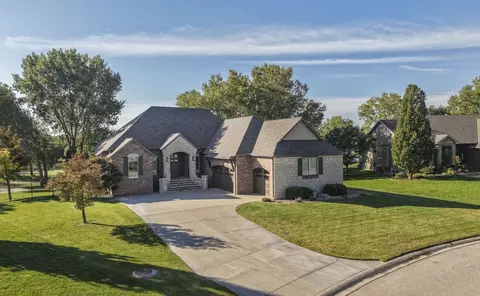 1318 S City View Cir, Wichita, KS 67235