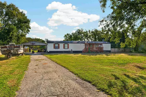 7034 S Green St, Wichita, KS 67216
