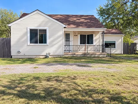 338 N Joann St, Wichita, KS 67203