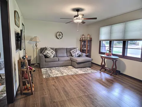 505 E Blair, Mulvane, KS 67110 photo 3