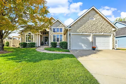 2944 Tasker Ln, Salina, KS 67401
