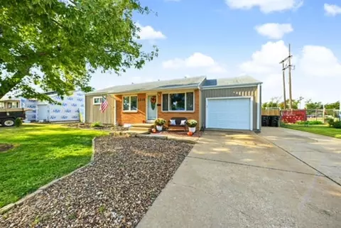 1216 Windsor Dr, Salina, KS 67401