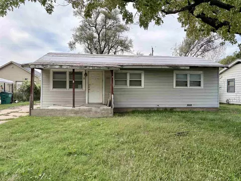 3325 S Vine St, Wichita, KS 67217
