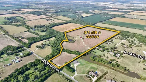 8300 N 44th St E, Valley Center, KS 67147